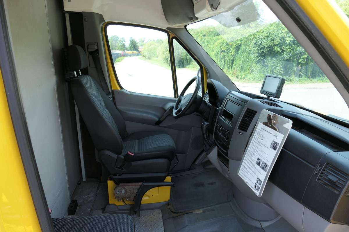 MERCEDES-BENZ SPRINTER 310 CDI MAXI EURO-5 KOFFER REGALE KAMER - Dostavno vozilo sa zatvorenim sandukom: slika 5 MERCEDES-BENZ SPRINTER 310 CDI MAXI EURO-5 KOFFER REGALE KAMER - Dostavno vozilo sa zatvorenim sandukom: slika 5