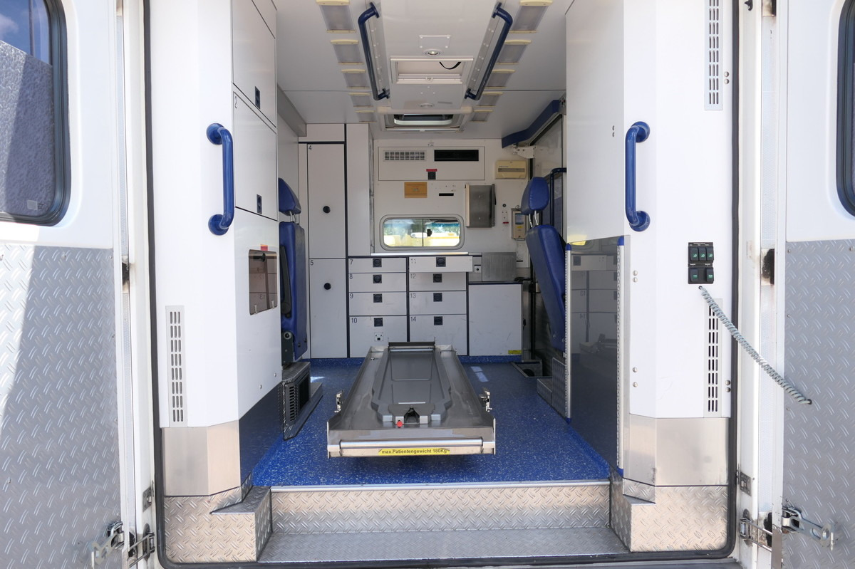 Vozilo hitne pomoći MERCEDES-BENZ Sprinter 519 CDI Klima Krankenwagen Fahrtec Aufb: slika 6