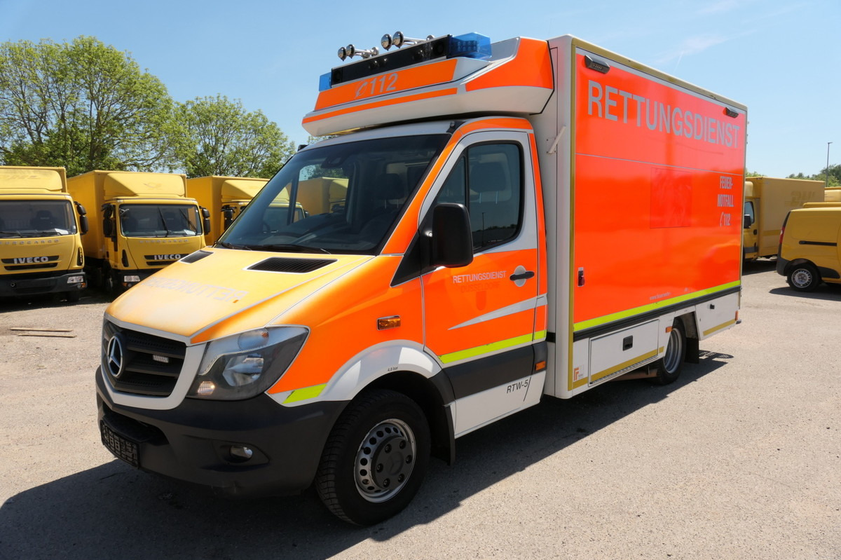 MERCEDES-BENZ Sprinter 519 CDI Klima Krankenwagen - Vozilo hitne pomoći: slika 1 MERCEDES-BENZ Sprinter 519 CDI Klima Krankenwagen - Vozilo hitne pomoći: slika 1