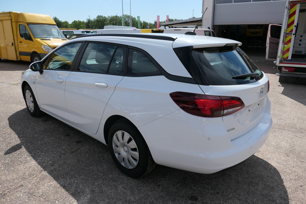 OPEL Astra Sports Tourer 1.5 CDTI KLIMA - Karavan: slika 4 OPEL Astra Sports Tourer 1.5 CDTI KLIMA - Karavan: slika 4