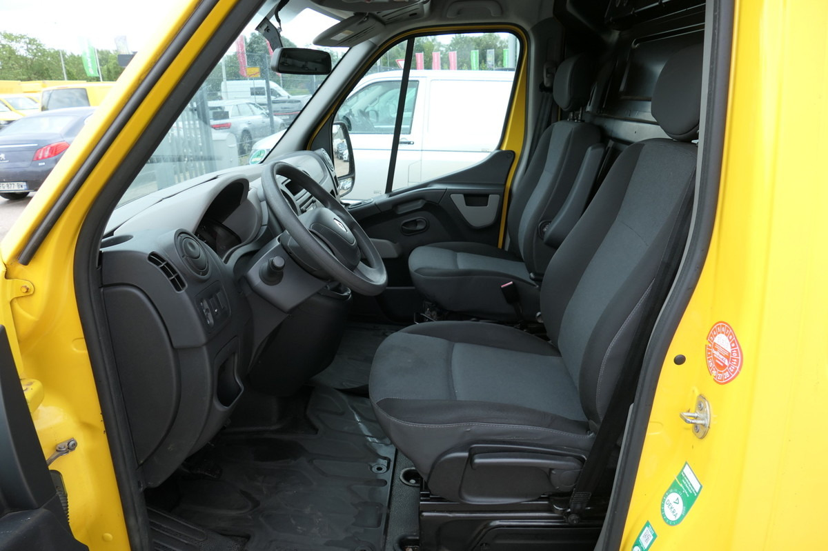 Lizing RENAULT Master 130 dCi L3H2 Euro6 KLIMA COC Regal RENAULT Master 130 dCi L3H2 Euro6 KLIMA COC Regal: slika 7 Lizing RENAULT Master 130 dCi L3H2 Euro6 KLIMA COC Regal RENAULT Master 130 dCi L3H2 Euro6 KLIMA COC Regal: slika 7