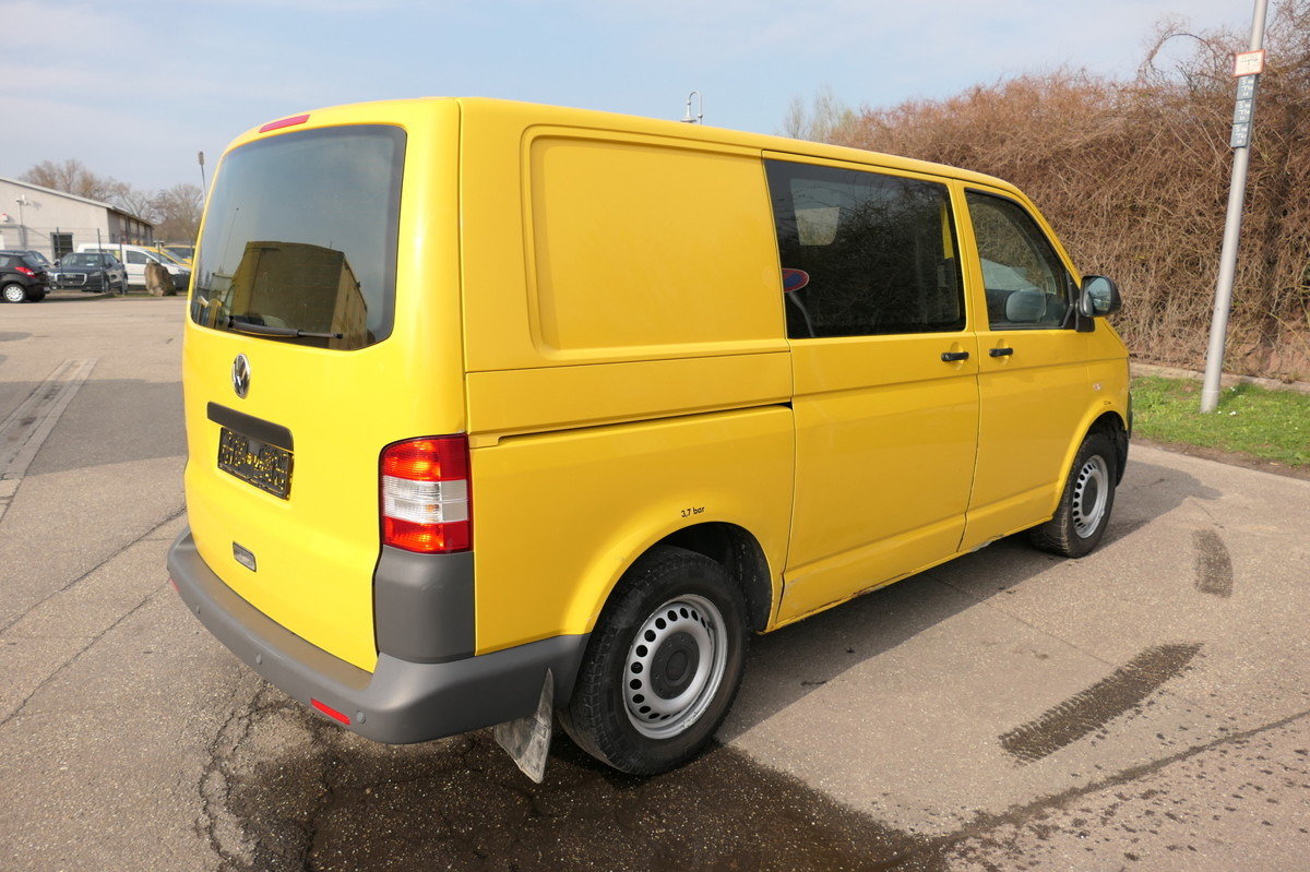 VW T5 Transporter 2.0 TDI PARKTRONIK EURO-5 2xSCHIE - Mali kombi: slika 4 VW T5 Transporter 2.0 TDI PARKTRONIK EURO-5 2xSCHIE - Mali kombi: slika 4