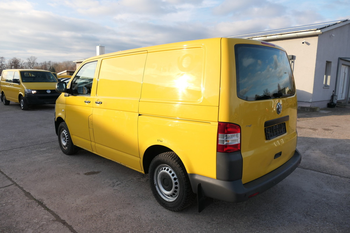 VW T5 Transporter 2.0 TDI PARKTRONIK EURO-5 2xSCHIE - Mali kombi: slika 4 VW T5 Transporter 2.0 TDI PARKTRONIK EURO-5 2xSCHIE - Mali kombi: slika 4