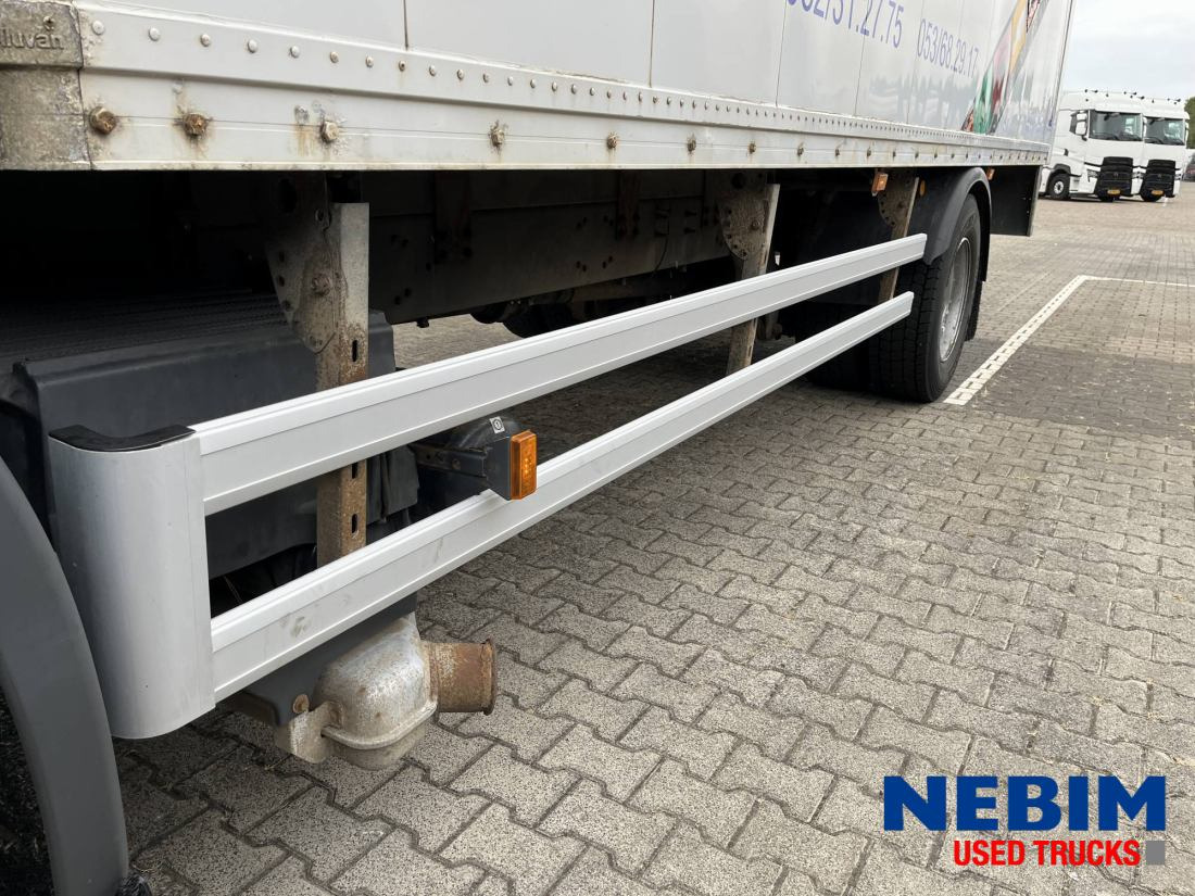 Kamion sa zatvorenim sandukom Scania P270 343.938km - 3 front seats: slika 16