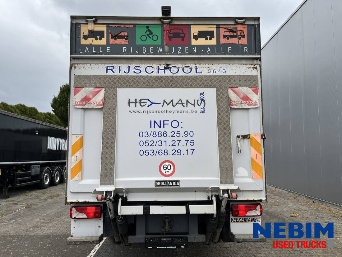 Kamion sa zatvorenim sandukom Scania P270 343.938km - 3 front seats: slika 15