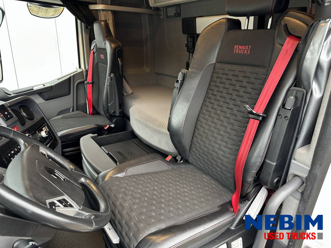 Renault T HIGH 520 4x2 - Parking Airco - Tegljač: slika 3 Renault T HIGH 520 4x2 - Parking Airco - Tegljač: slika 3