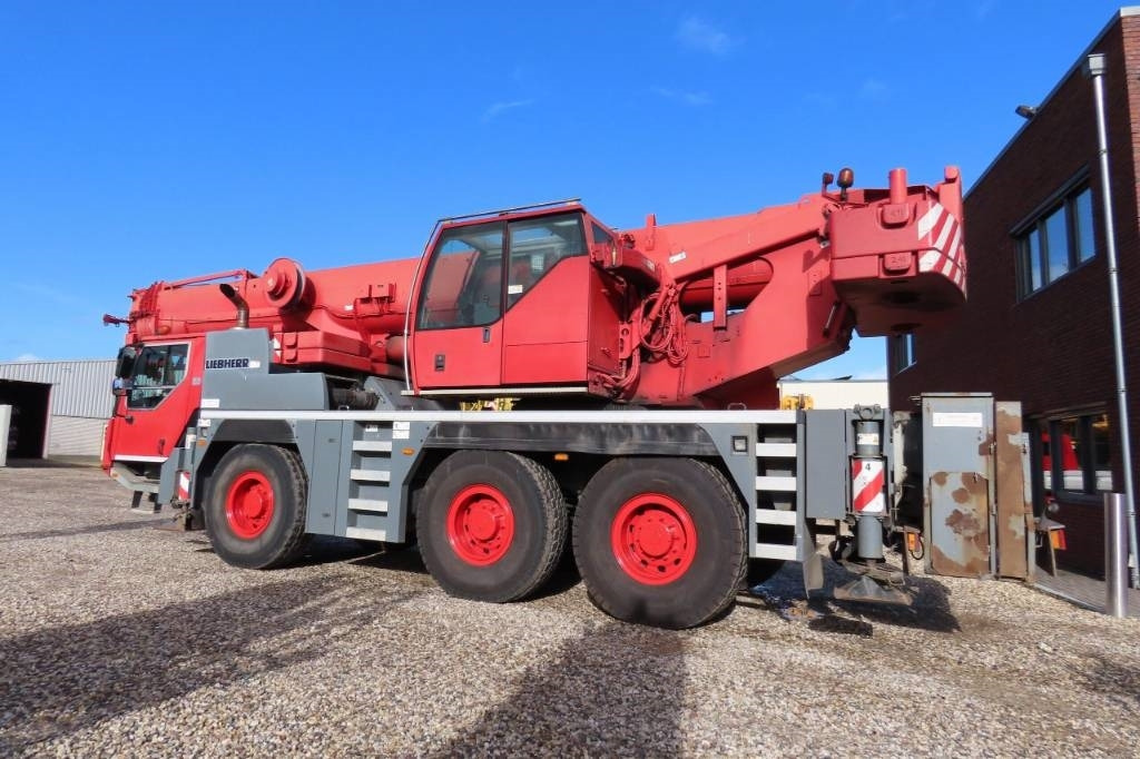 Liebherr LTM 1055-3.2  - Autokran za sve terene: slika 4 Liebherr LTM 1055-3.2  - Autokran za sve terene: slika 4