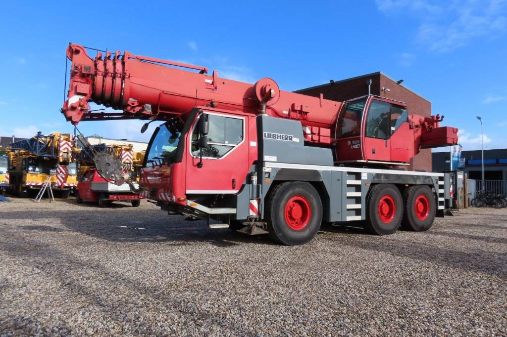 Liebherr LTM 1055-3.2  - Autokran za sve terene: slika 1 Liebherr LTM 1055-3.2  - Autokran za sve terene: slika 1