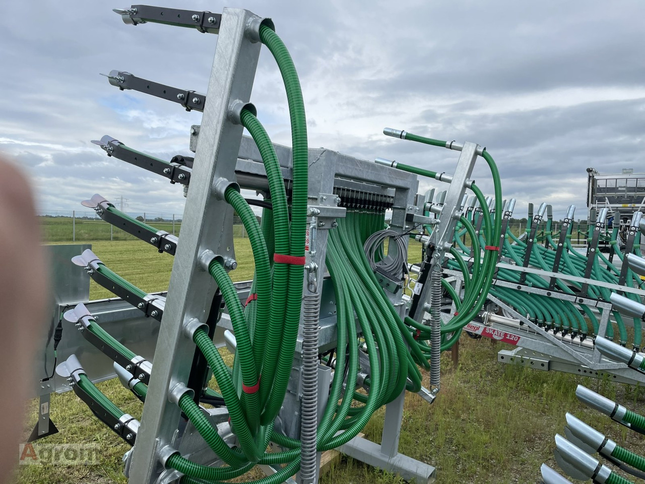 Fliegl Schleppschuhverteiler Compact 6,0 m - Deponator gnojnice: slika 2 Fliegl Schleppschuhverteiler Compact 6,0 m - Deponator gnojnice: slika 2