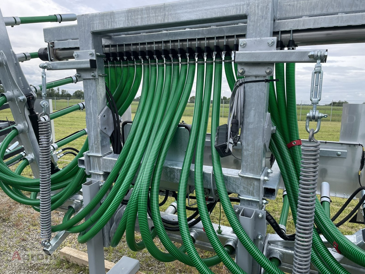 Fliegl Schleppschuhverteiler Compact 6,0 m - Deponator gnojnice: slika 3 Fliegl Schleppschuhverteiler Compact 6,0 m - Deponator gnojnice: slika 3