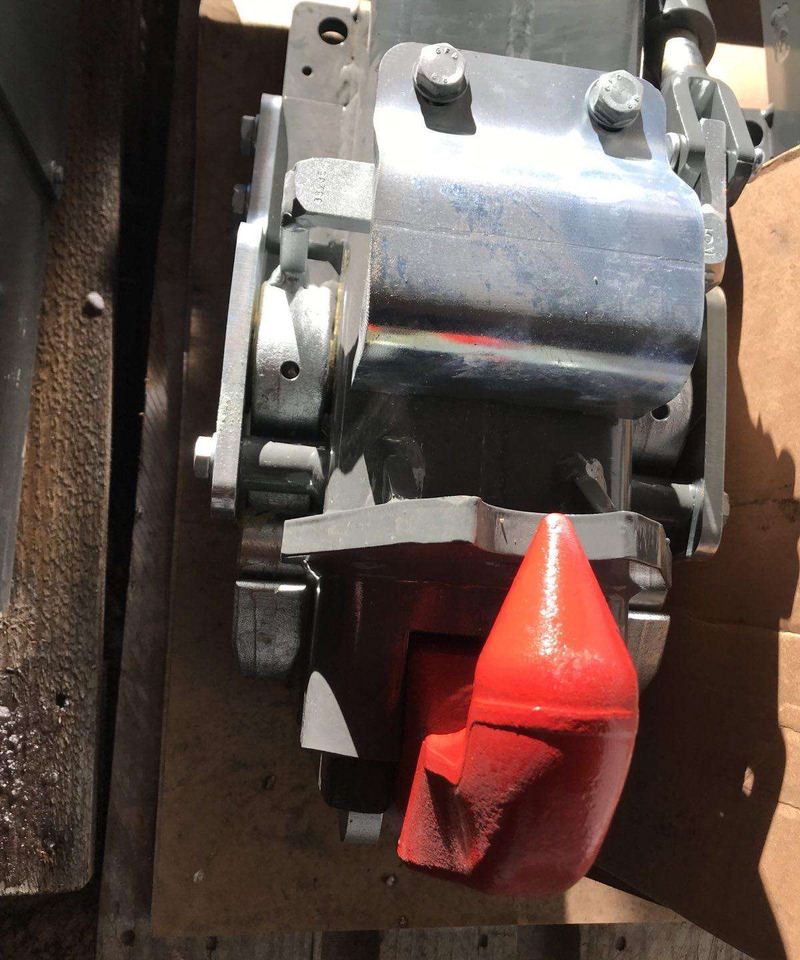 Merlo Merlo - Hauba za Poljoprivredna mašina: slika 5 Merlo Merlo - Hauba za Poljoprivredna mašina: slika 5