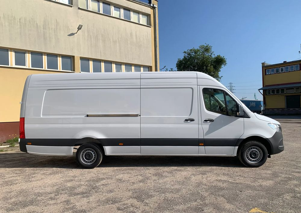 Mercedes-Benz SPRINTER 317 CDI Furgon PRO - Furgon: slika 4 Mercedes-Benz SPRINTER 317 CDI Furgon PRO - Furgon: slika 4