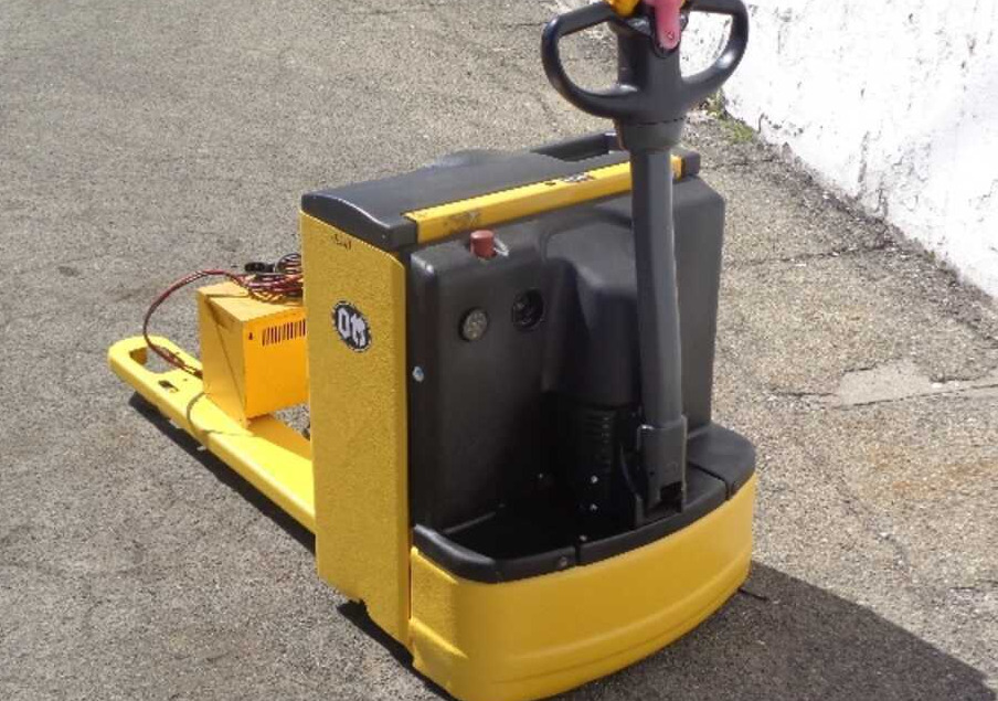 OM TL 18 AC (BATTERIA 2019) - Kolica za palete: slika 2 OM TL 18 AC (BATTERIA 2019) - Kolica za palete: slika 2