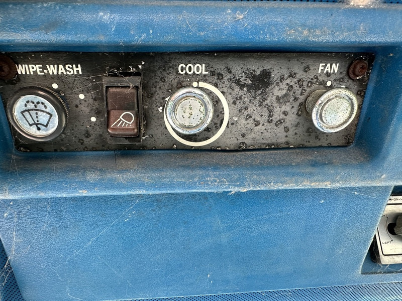 Traktor Ford 8700: slika 7 Traktor Ford 8700: slika 7