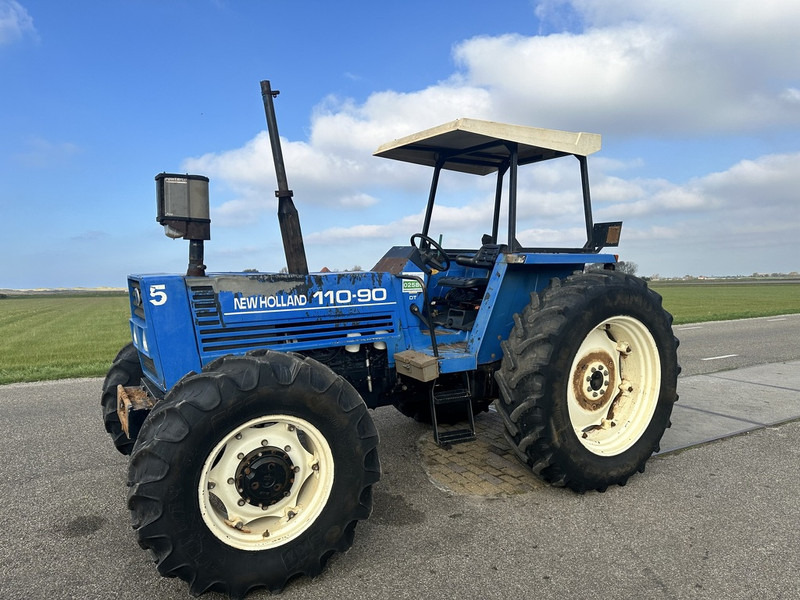 New Holland 110-90 DT - Traktor: slika 1 New Holland 110-90 DT - Traktor: slika 1