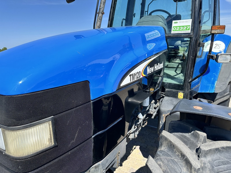 New Holland 8260 - Traktor: slika 2 New Holland 8260 - Traktor: slika 2