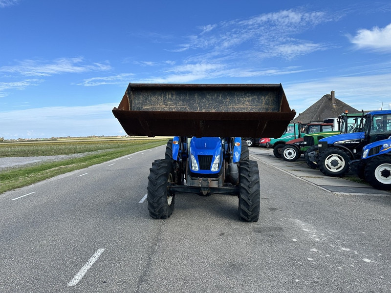 New Holland TD5.100 - Traktor: slika 3 New Holland TD5.100 - Traktor: slika 3