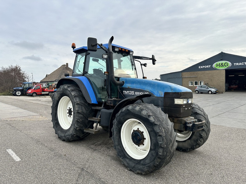 New Holland TM 135 - Traktor: slika 3 New Holland TM 135 - Traktor: slika 3