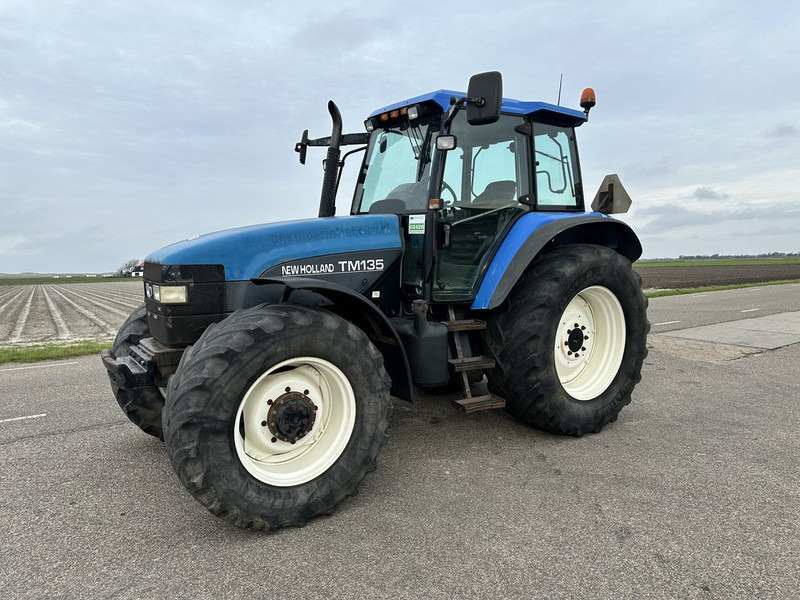 New Holland TM 135 - Traktor: slika 1 New Holland TM 135 - Traktor: slika 1