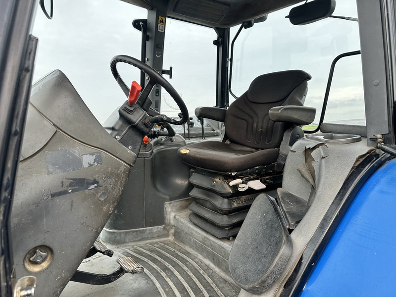 New Holland TM 135 - Traktor: slika 4 New Holland TM 135 - Traktor: slika 4