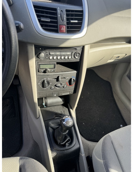 Peugeot 207 - Automobil: slika 5 Peugeot 207 - Automobil: slika 5