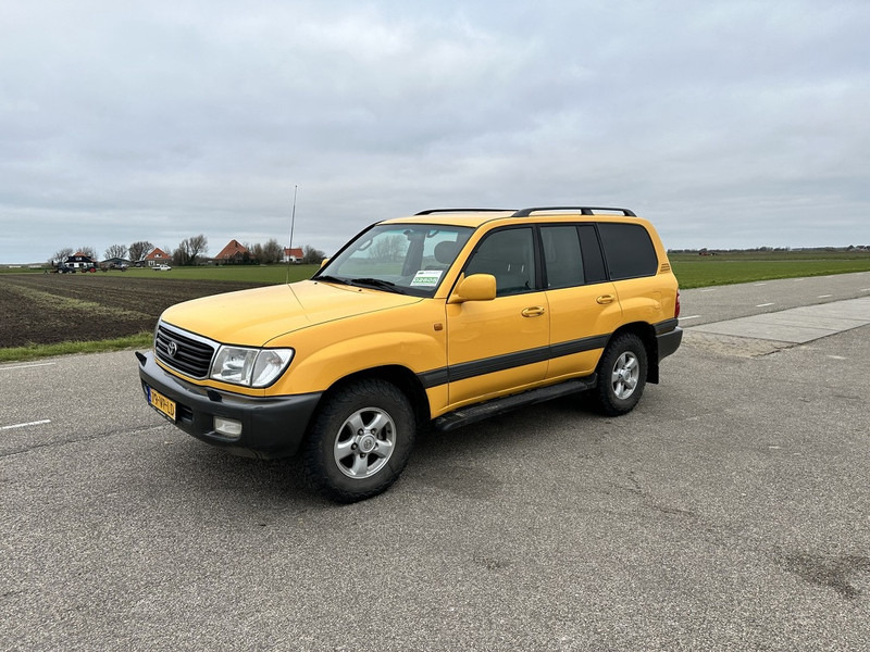 Toyota Land Cruiser - SUV: slika 1 Toyota Land Cruiser - SUV: slika 1