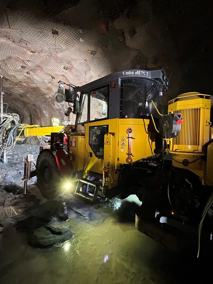 Atlas Copco (Epiroc) Simba ME7C - Mašina za usmereno bušenje: slika 2 Atlas Copco (Epiroc) Simba ME7C - Mašina za usmereno bušenje: slika 2