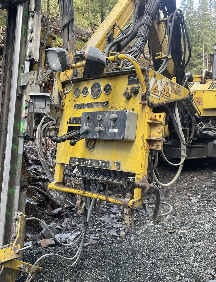 Atlas Copco ROC D3 - Veliki kamon za bušenje: slika 4 Atlas Copco ROC D3 - Veliki kamon za bušenje: slika 4