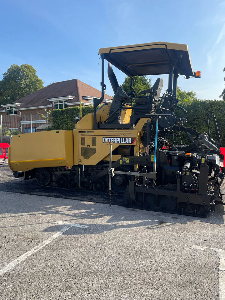Caterpillar AP 555 F - Asfaltni finišer: slika 1 Caterpillar AP 555 F - Asfaltni finišer: slika 1