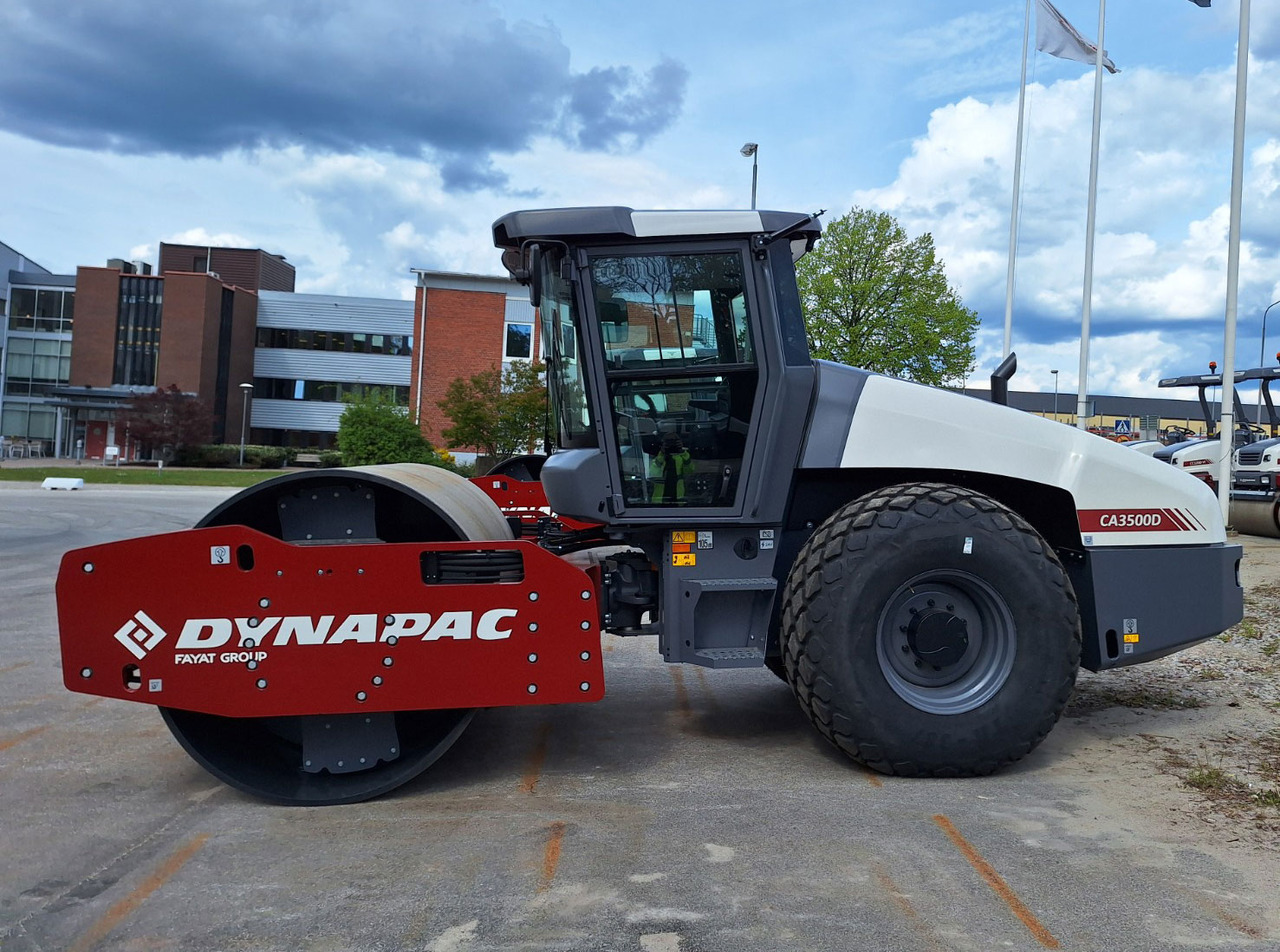 Dynapac CA3500D - Kompaktor: slika 1 Dynapac CA3500D - Kompaktor: slika 1