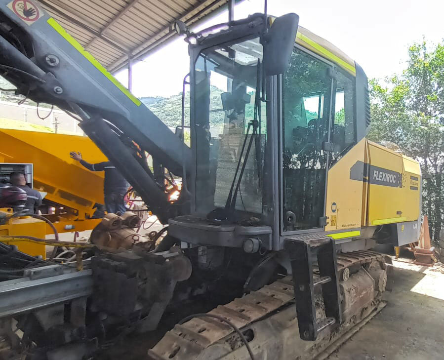 Epiroc FlexiRoc T35-11 - Veliki kamon za bušenje: slika 2 Epiroc FlexiRoc T35-11 - Veliki kamon za bušenje: slika 2