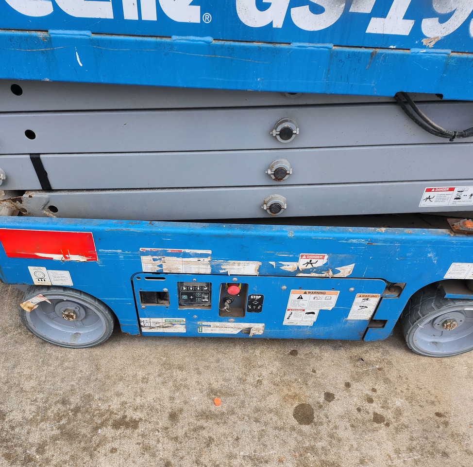 Genie GS-1930 - Teleskopski utovarivač na točkovima: slika 4 Genie GS-1930 - Teleskopski utovarivač na točkovima: slika 4