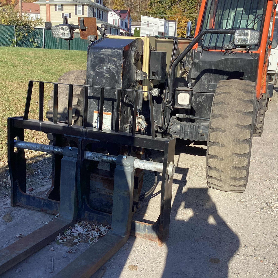 JLG 1732 - Teleskopski utovarivač na točkovima: slika 4 JLG 1732 - Teleskopski utovarivač na točkovima: slika 4