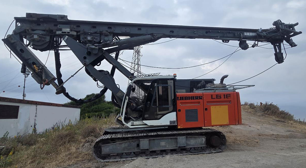 Liebherr LB16 - Malj za nabijanje: slika 1 Liebherr LB16 - Malj za nabijanje: slika 1