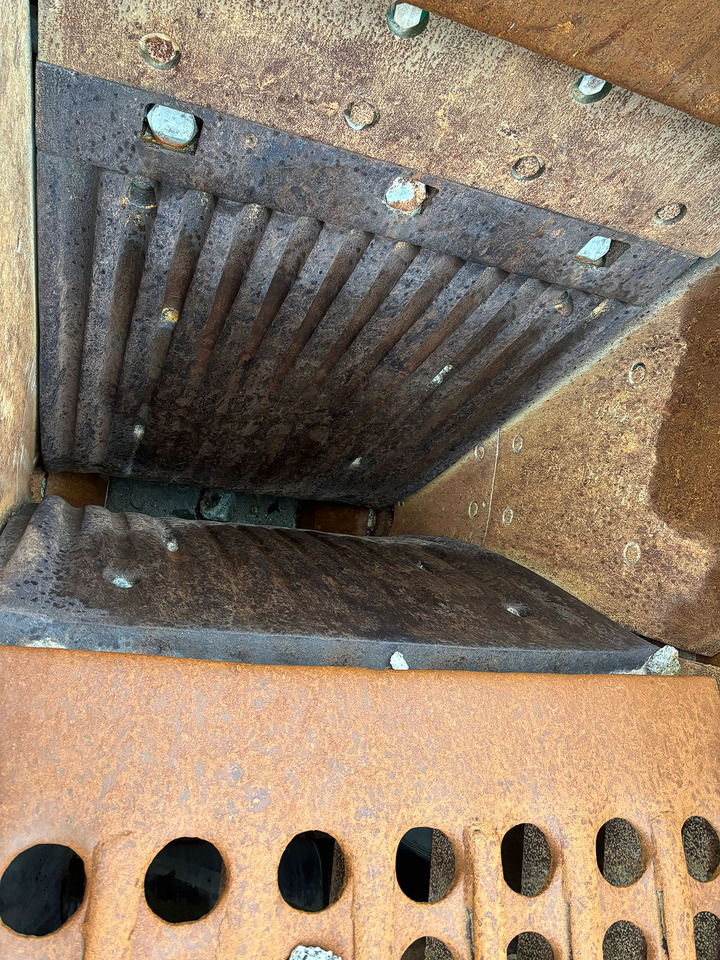 Čeljusna drobilica McCloskey J50H: slika 6