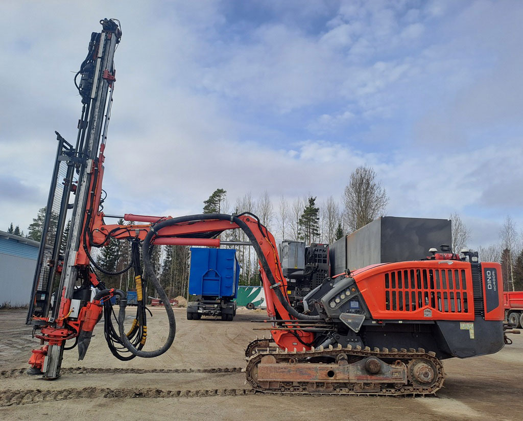 Sandvik Dino DC400Ri - Veliki kamon za bušenje: slika 2 Sandvik Dino DC400Ri - Veliki kamon za bušenje: slika 2
