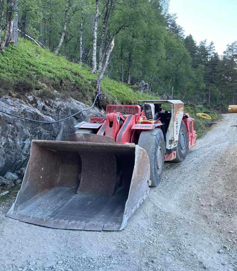 Sandvik LH410 - Rudarska mašina: slika 1 Sandvik LH410 - Rudarska mašina: slika 1