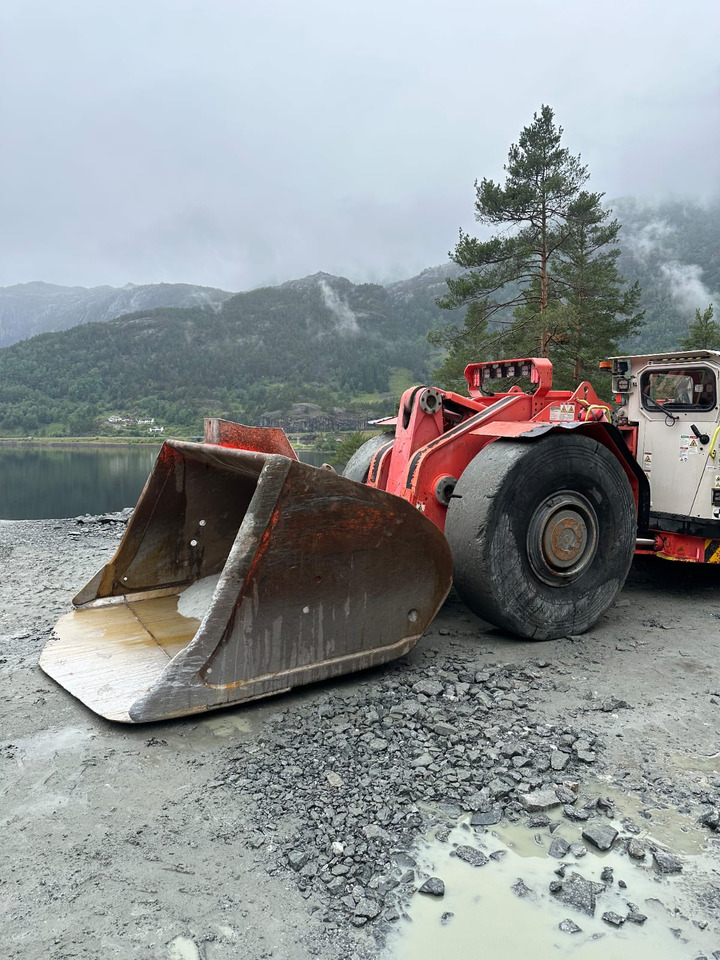 Sandvik LH410 - Rudarska mašina: slika 3 Sandvik LH410 - Rudarska mašina: slika 3