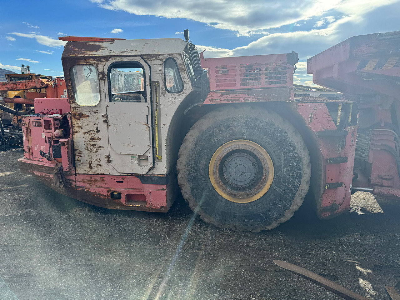 Sandvik TH430 - Rudarska mašina: slika 3 Sandvik TH430 - Rudarska mašina: slika 3