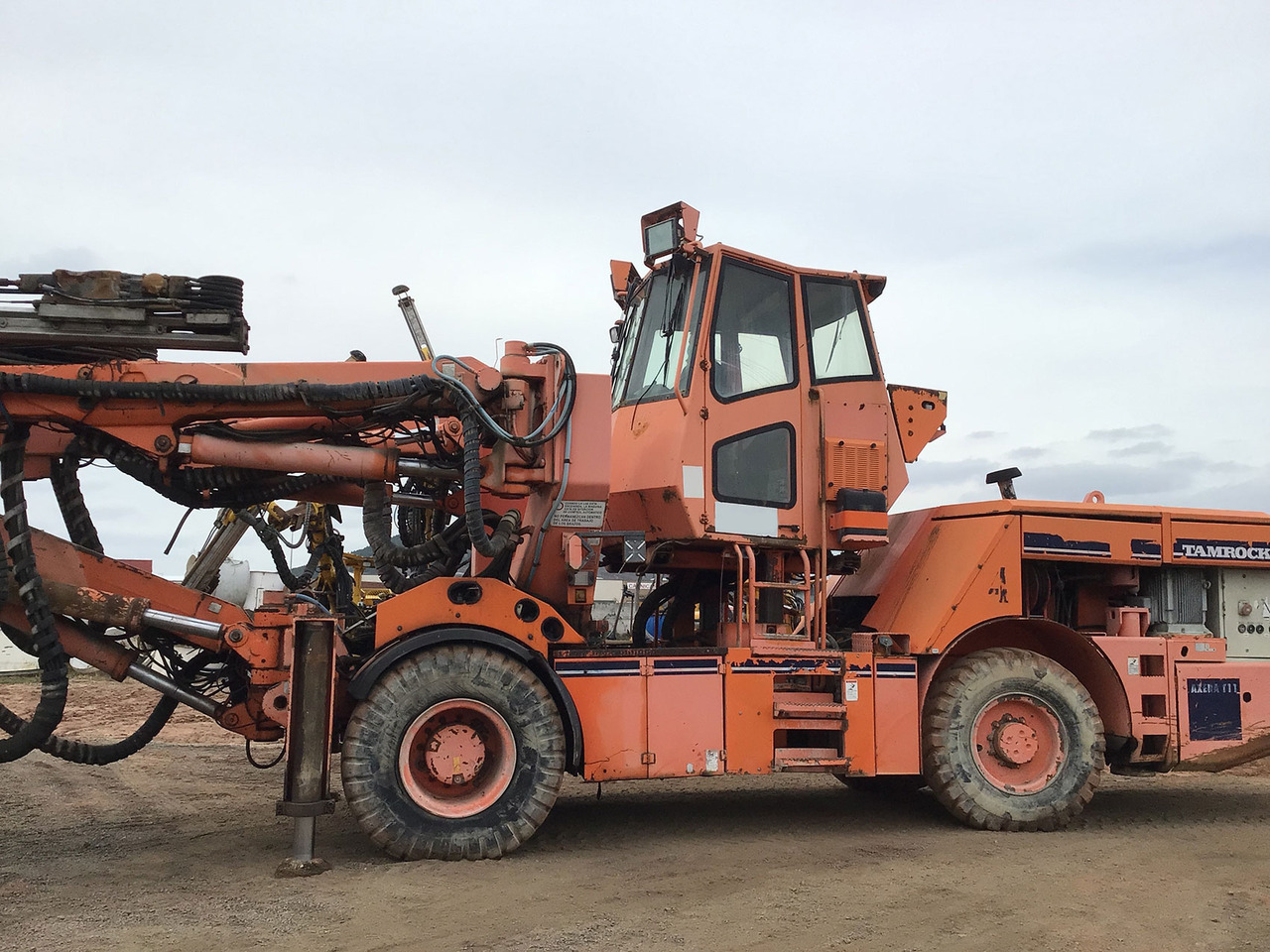 Tamrock Axera T11 Data-315 C - Mašina za usmereno bušenje: slika 2 Tamrock Axera T11 Data-315 C - Mašina za usmereno bušenje: slika 2