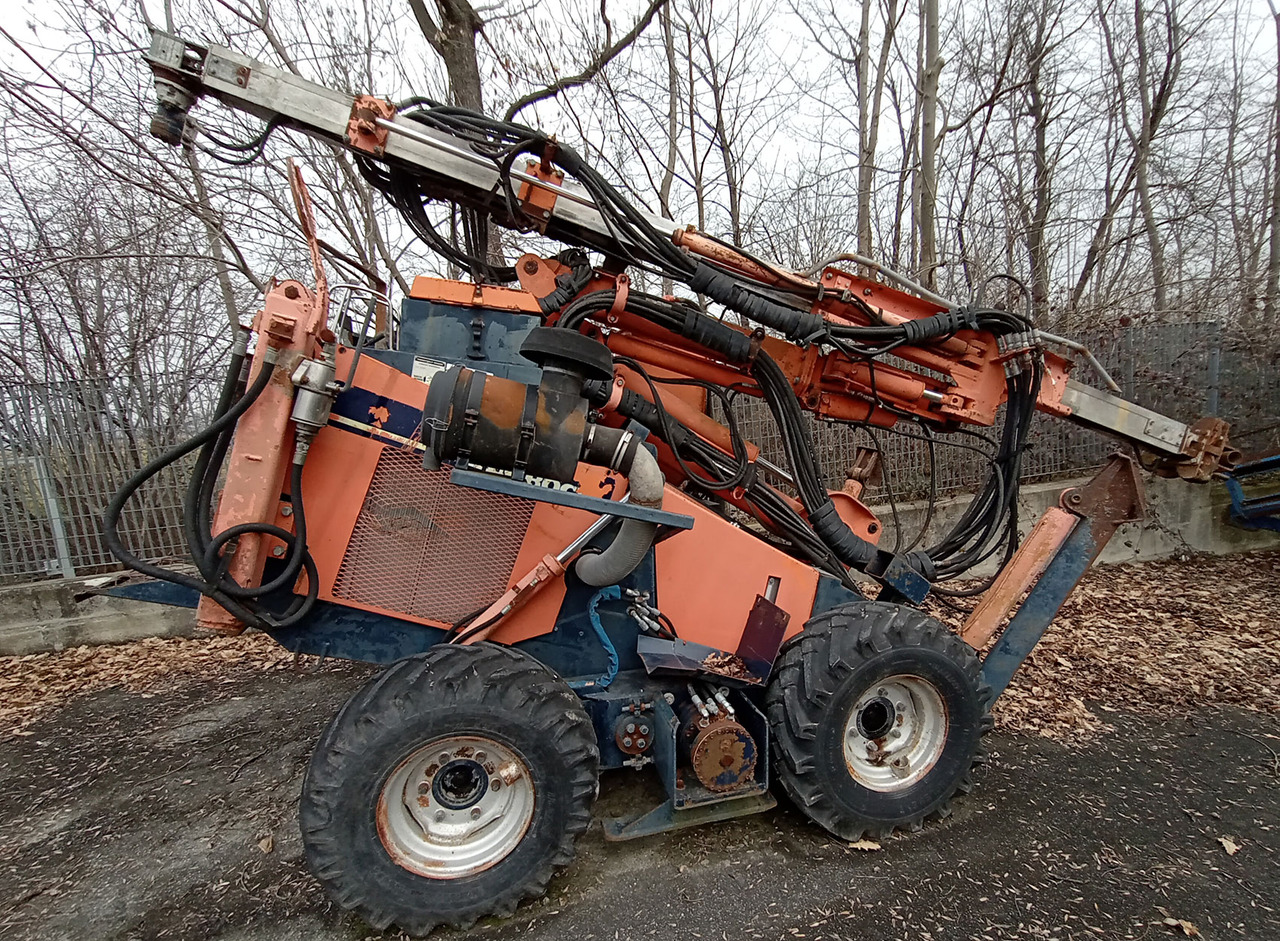 Tamrock Commando 300 - Veliki kamon za bušenje: slika 3 Tamrock Commando 300 - Veliki kamon za bušenje: slika 3