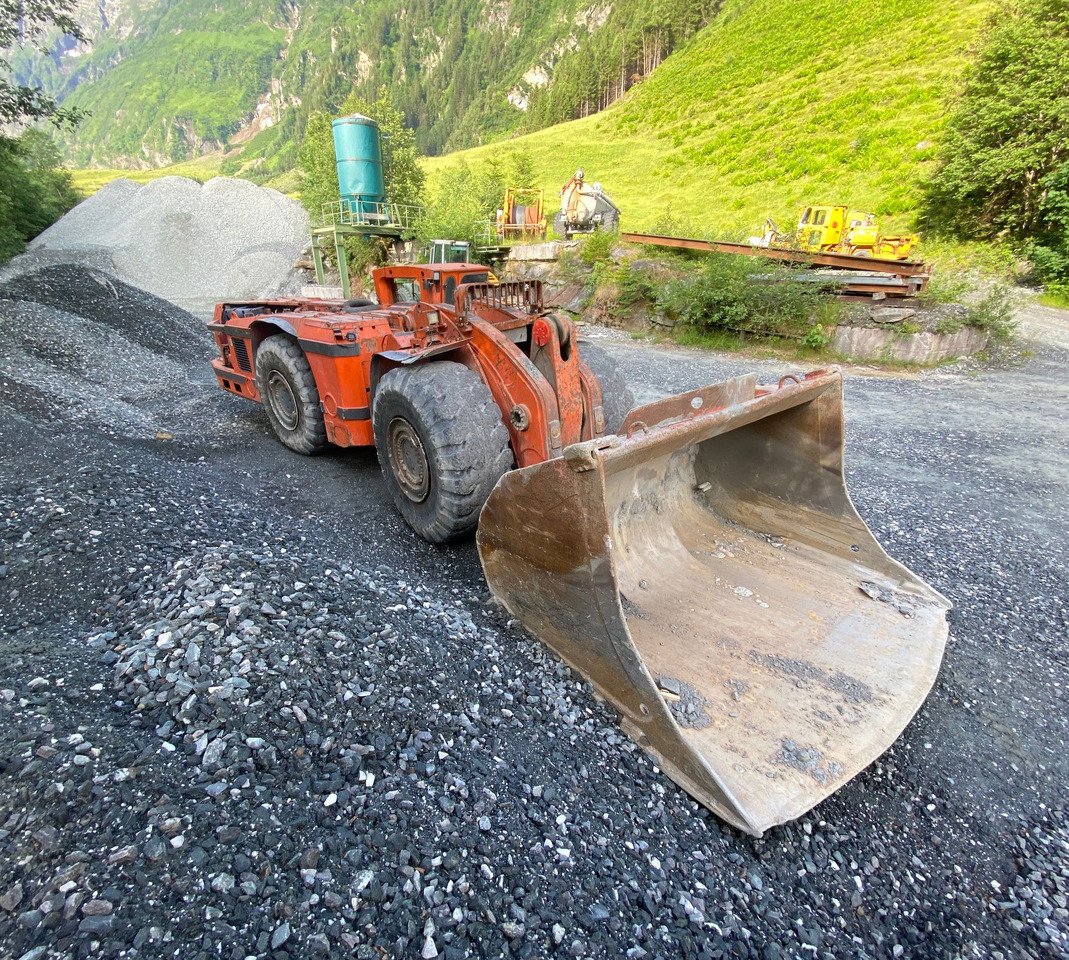 Tamrock Toro 0010 - Rudarska mašina: slika 2 Tamrock Toro 0010 - Rudarska mašina: slika 2