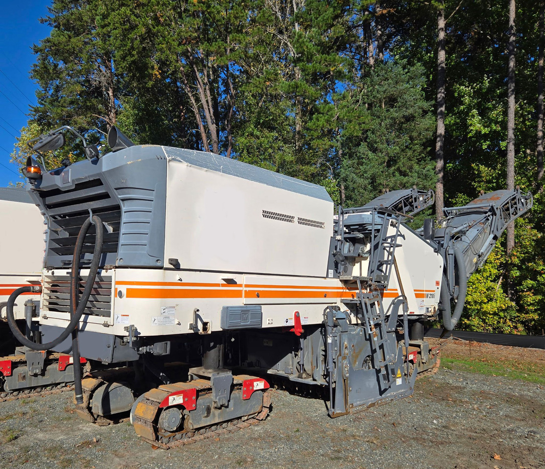 Wirtgen W 210 i - Hladni planer: slika 1 Wirtgen W 210 i - Hladni planer: slika 1