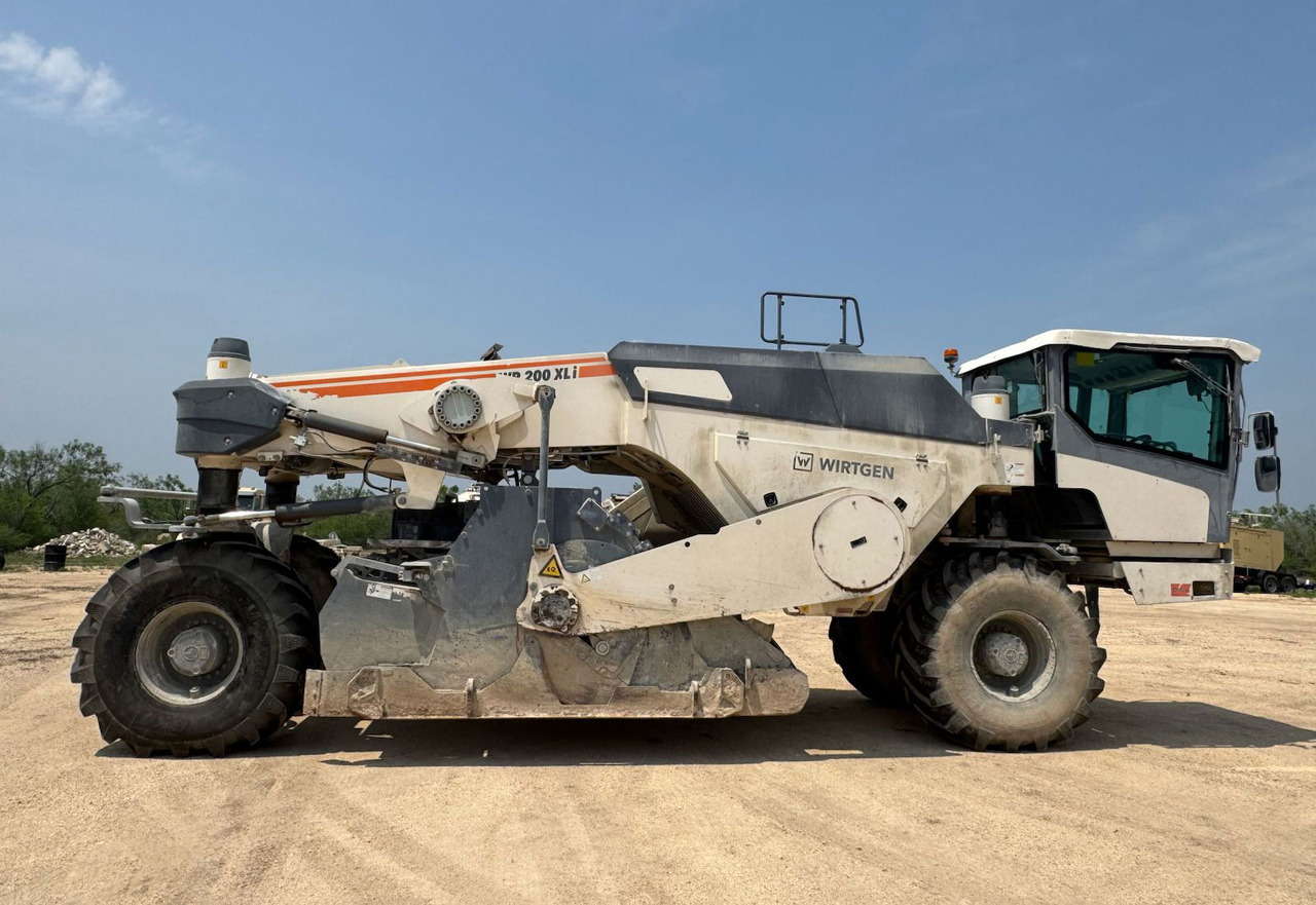 Wirtgen WR 200 XLI - Stabilizator zemljišta: slika 1 Wirtgen WR 200 XLI - Stabilizator zemljišta: slika 1