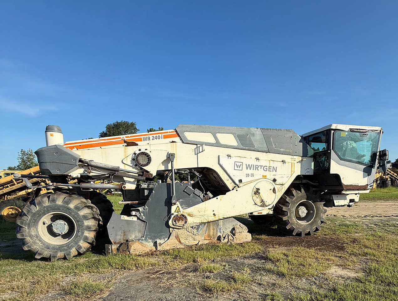 Wirtgen WR 240 I - Stabilizator zemljišta: slika 2 Wirtgen WR 240 I - Stabilizator zemljišta: slika 2