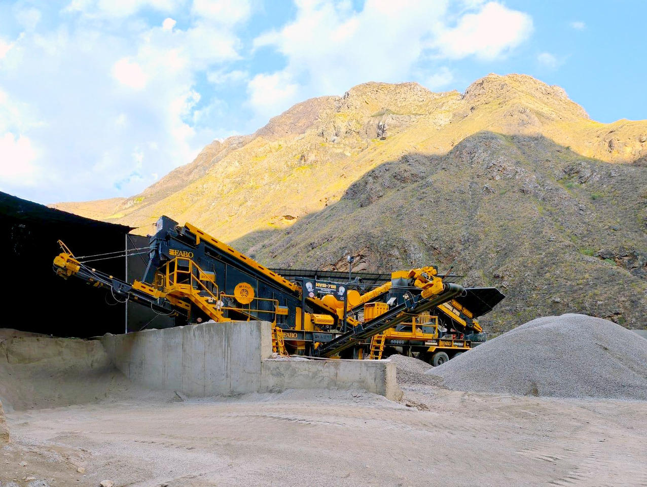 FABO Mobile crusher - Mobilna drobilica: slika 1 FABO Mobile crusher - Mobilna drobilica: slika 1
