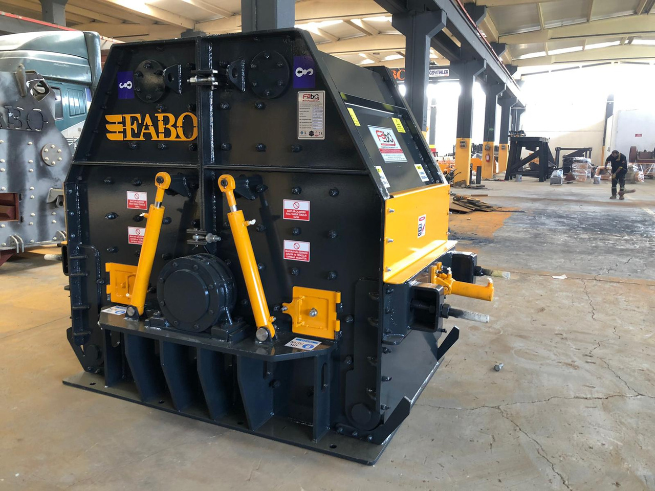 FABO impact crusher - Udarna drobilica: slika 2 FABO impact crusher - Udarna drobilica: slika 2