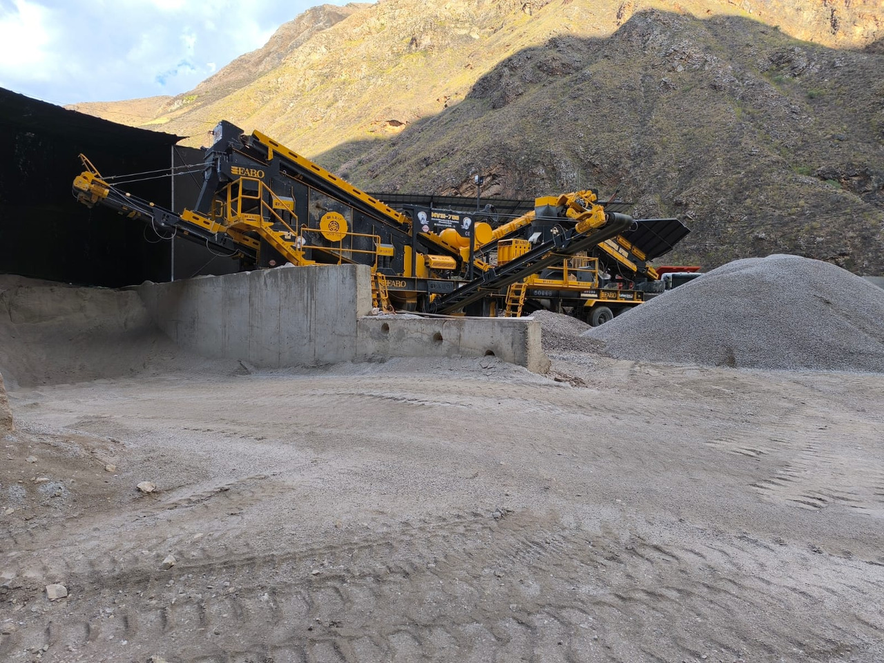 FABO mobile impact crusher - Udarna drobilica: slika 1 FABO mobile impact crusher - Udarna drobilica: slika 1