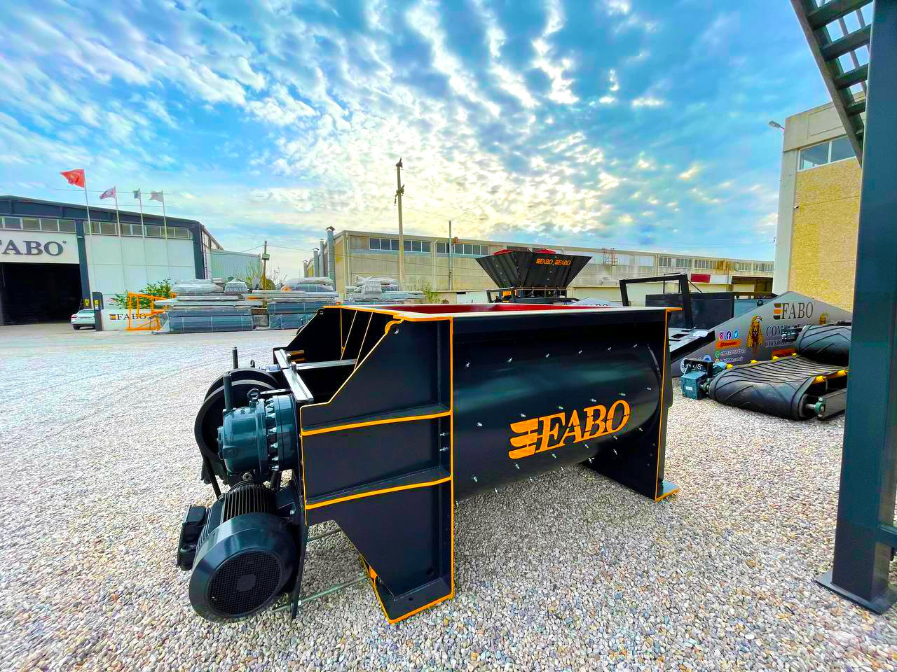 FABO twin shaft mixer - Mešalica za beton: slika 1 FABO twin shaft mixer - Mešalica za beton: slika 1