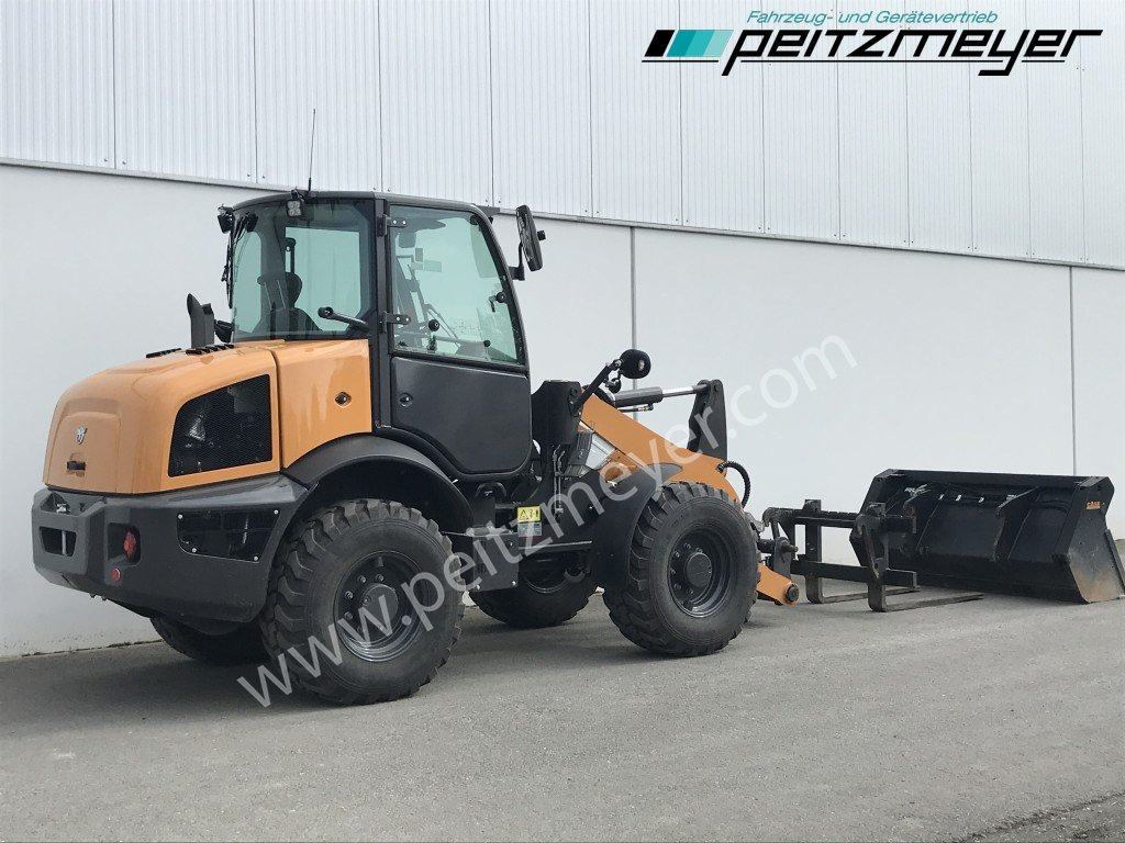 CASE Radlader 321 F 4 in 1 Schaufel + Palettengabel - Utovarivač točkaš: slika 3 CASE Radlader 321 F 4 in 1 Schaufel + Palettengabel - Utovarivač točkaš: slika 3